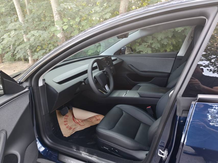 Tesla Model 3 2026 car image #7