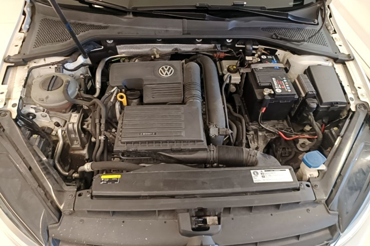 Volkswagen Golf 2018 car image #20