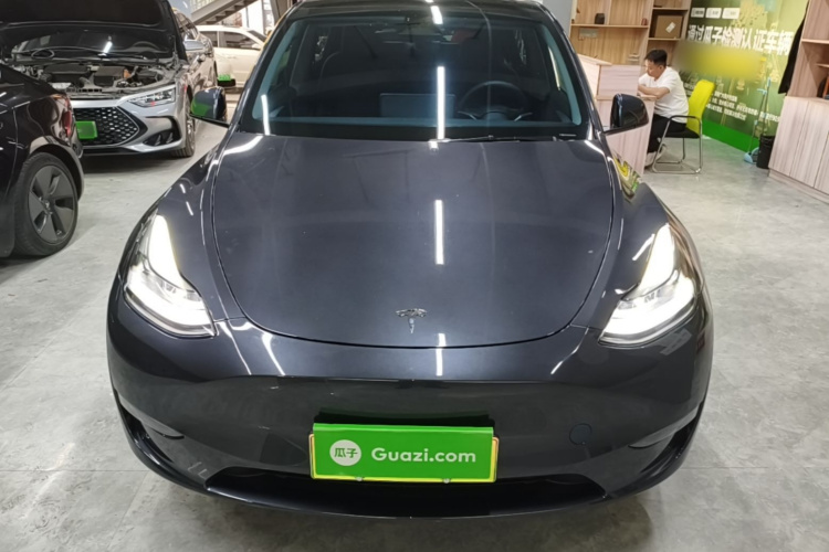 Tesla Model Y 2024 #3 Tesla Model Y 2024 car image #3