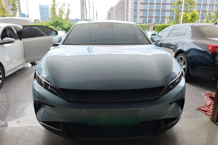 BYD Han 2023 #3 BYD Han 2023 car image #3