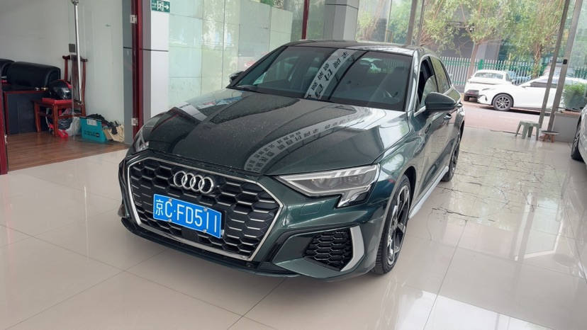 Audi A3 2023 immagine di auto 