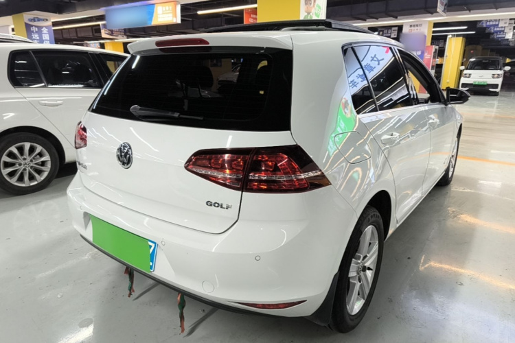 Volkswagen Golf 2017 immagine di auto #5