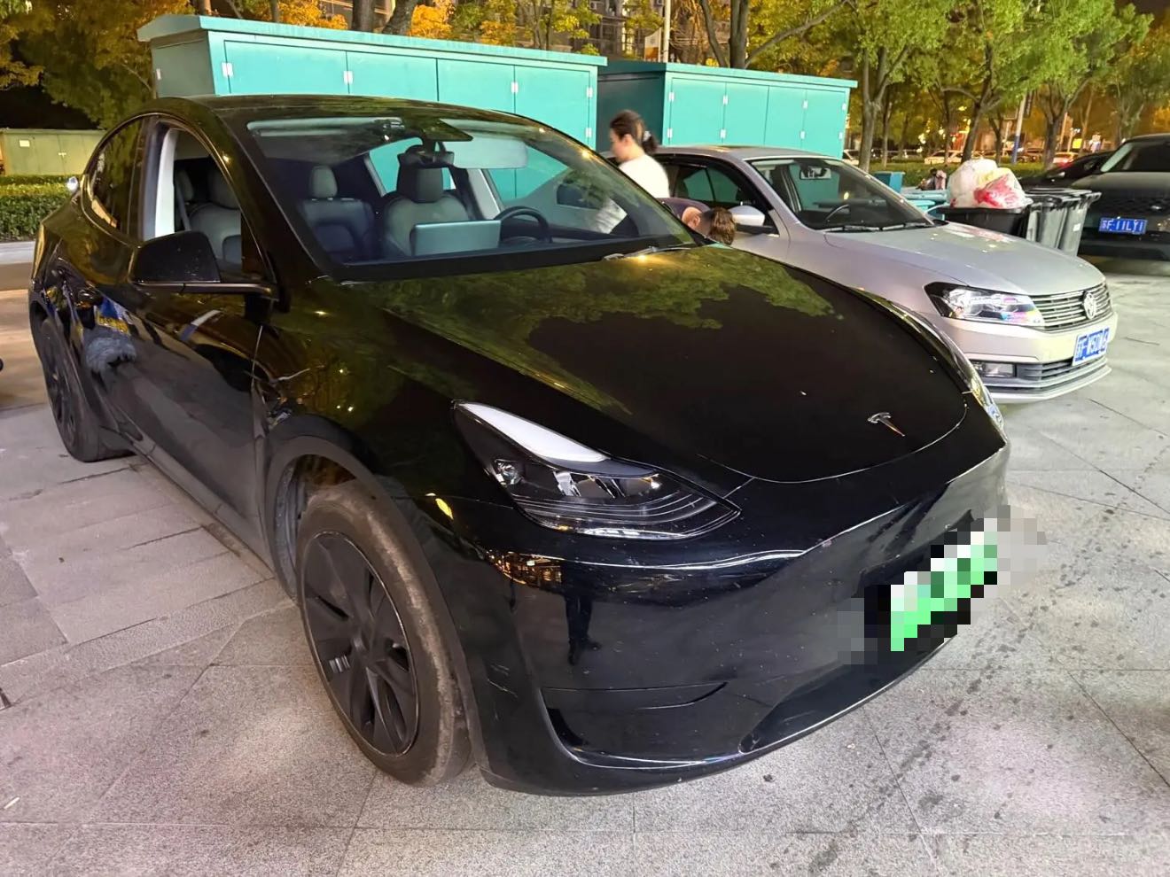 Tesla Model Y 2024 #2 Tesla Model Y 2024 immagine di auto #2