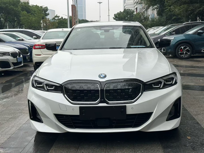 BMW i3 2023 car image #2