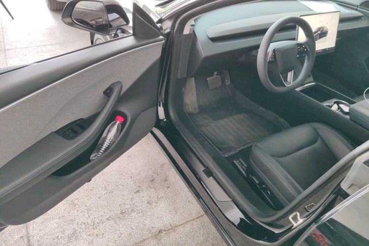 Tesla Model 3 2024 #16 Tesla Model 3 2024 car image #16