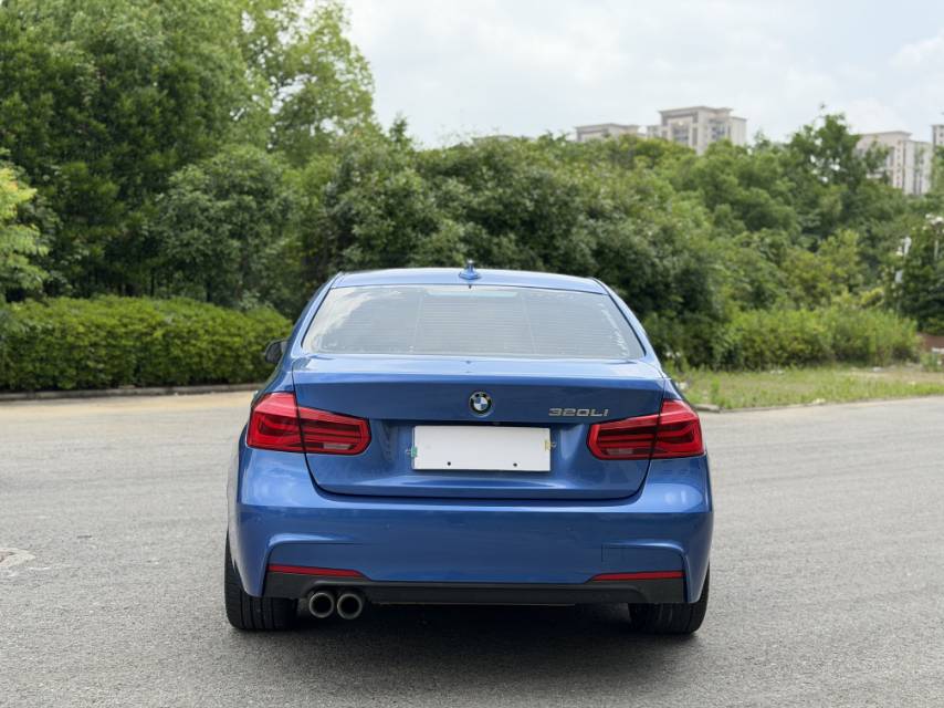 BMW 3 Series 2018 #5 BMW 3 Series 2018 car image #5