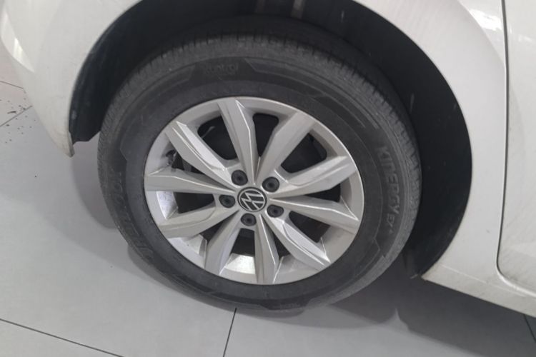 Volkswagen Polo 2022 car image #10
