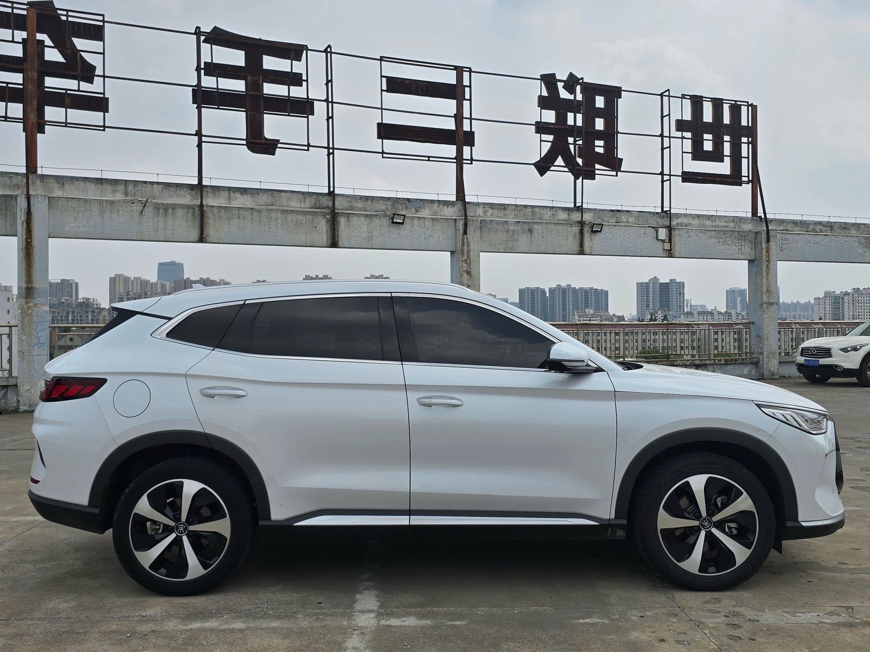 BYD Song Plus New Energy 2022 car image #4