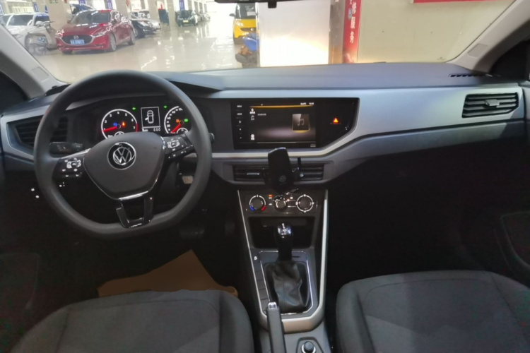 Volkswagen Polo 2021 #11 Volkswagen Polo 2021 car image #11