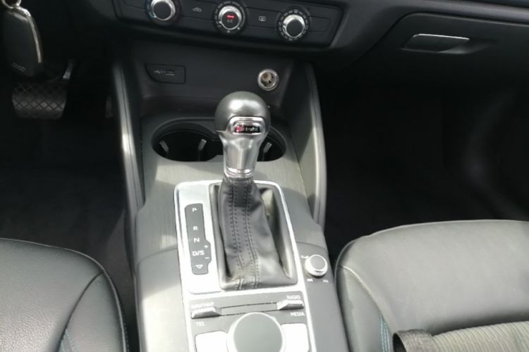 Audi A3 2020 car image #18