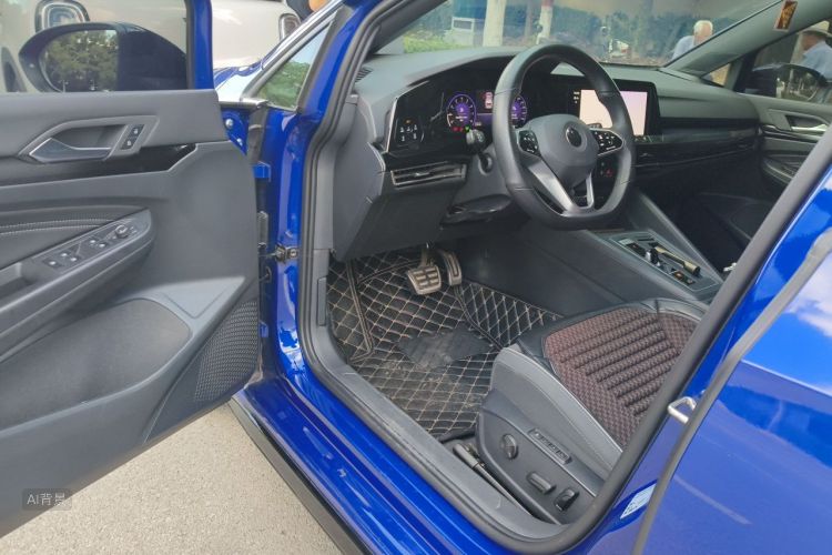 Volkswagen Golf 2022 car image #18