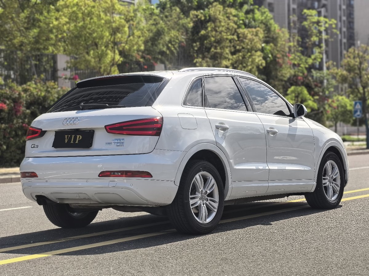 Audi Q3 2014 car image #4