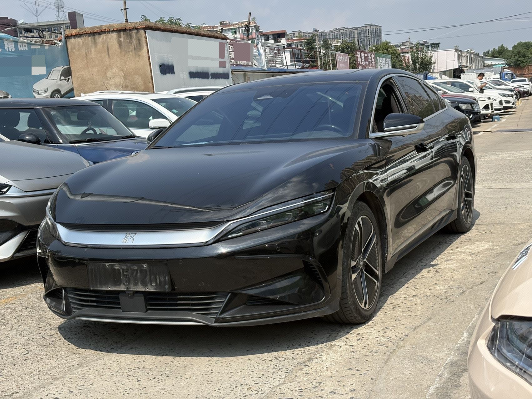 BYD Han 2023 car image 