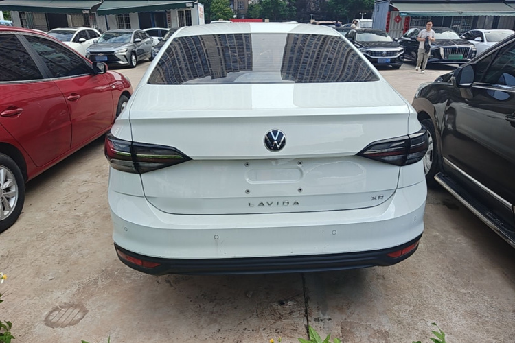 Volkswagen Lavida 2025 imagen de coche #6