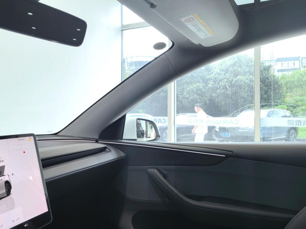 Tesla Model Y 2026 #10 Tesla Model Y 2026 immagine di auto #10