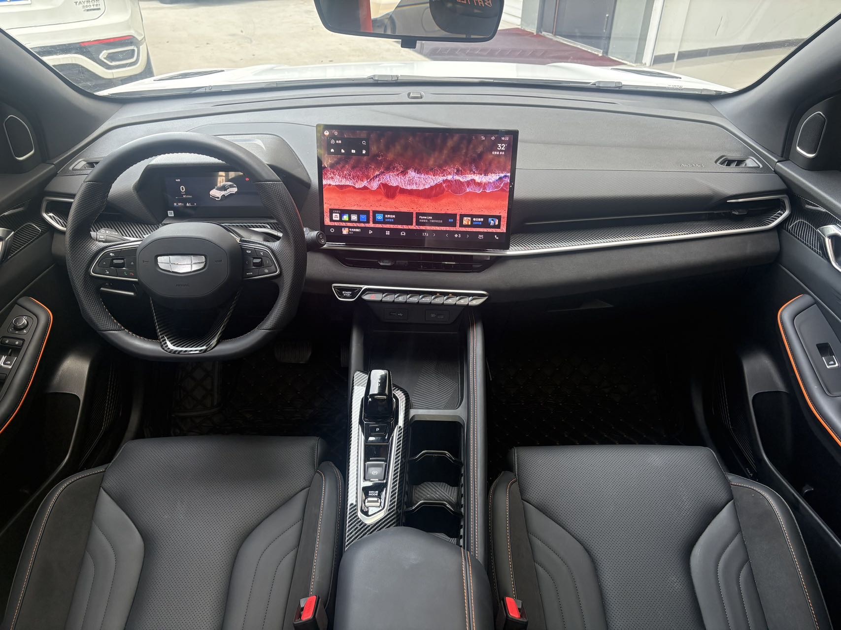 GEELY Coolray 2026 car image #6