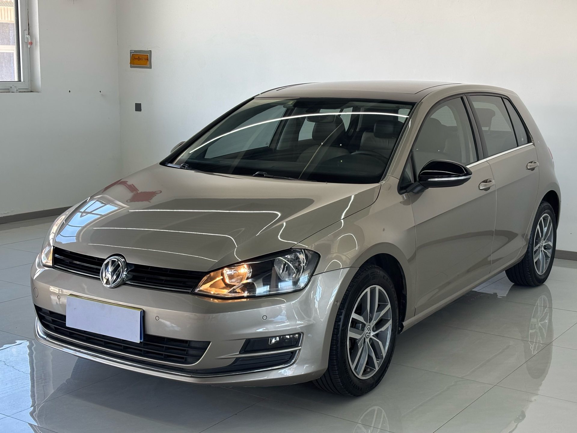 2018 2018 car image
