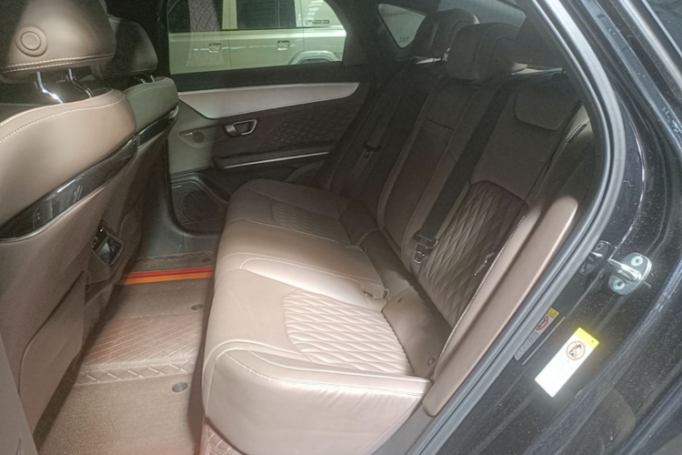 BYD Han 2024 car image #17