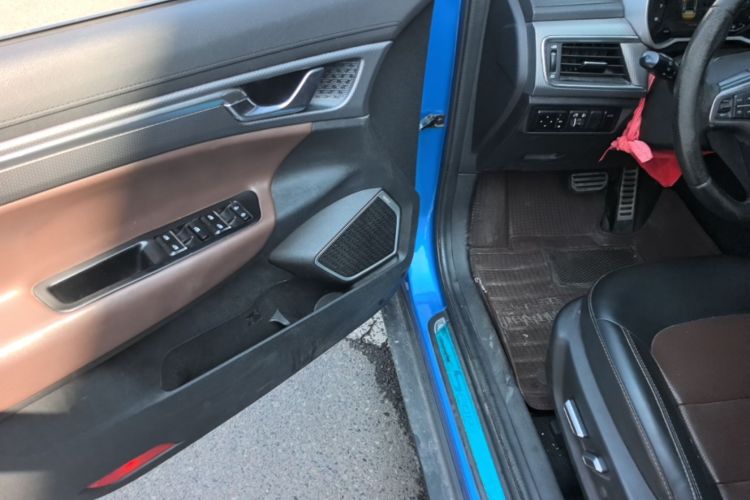 GEELY Emgrand GS 2017 car image #16