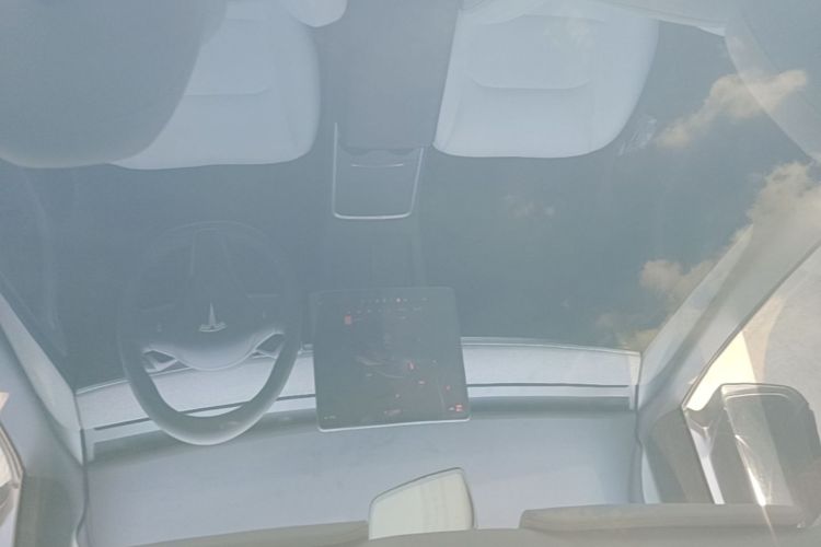 Tesla Model Y 2022 #20 Tesla Model Y 2022 car image #20