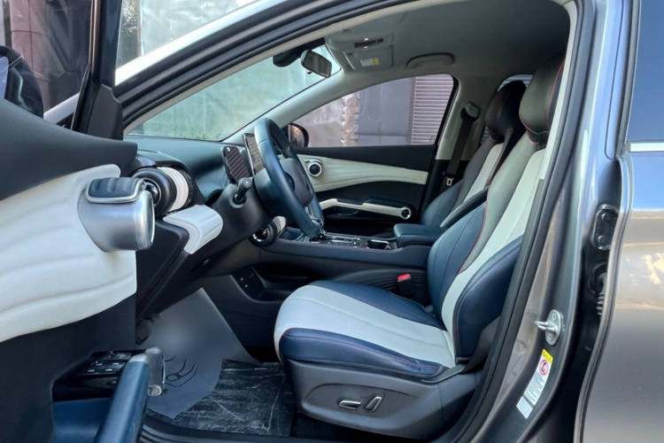 BYD Yuan Plus 2022 immagine di auto #15