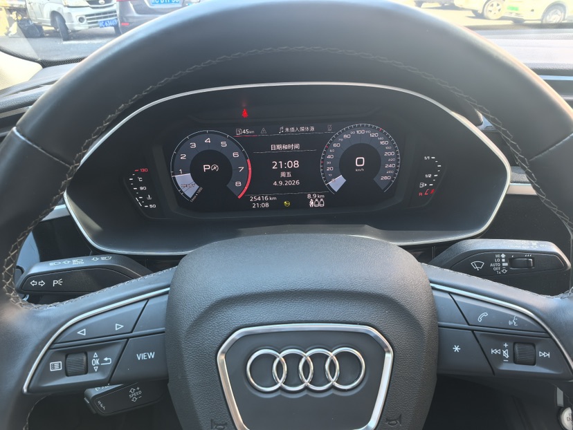 Audi Q3 2023 #4 Audi Q3 2023 изображение автомобиля #4