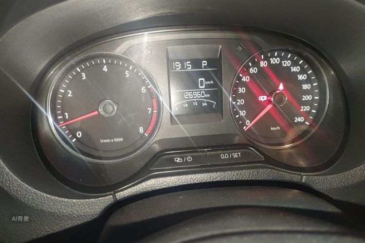 Volkswagen Polo 2015 car image #14