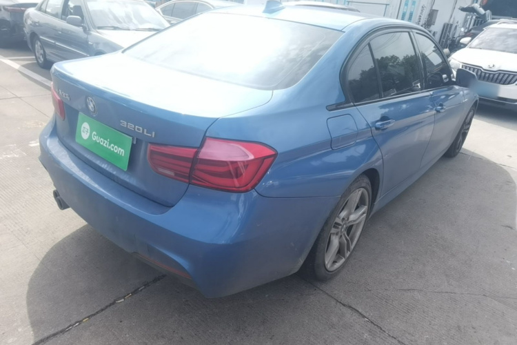 BMW 3 Series 2019 #7 BMW 3 Series 2019 car image #7