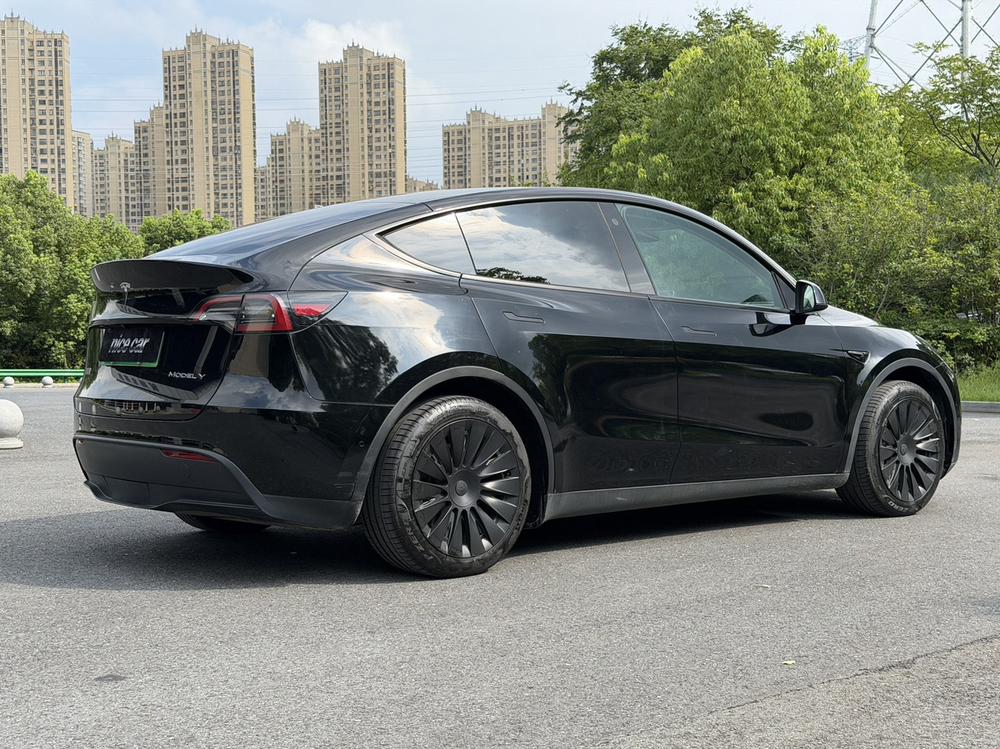 Tesla Model Y 2023 #7 Tesla Model Y 2023 car image #7