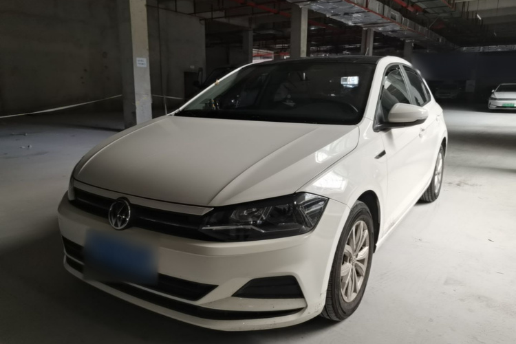 Volkswagen Polo 2020 car image #2