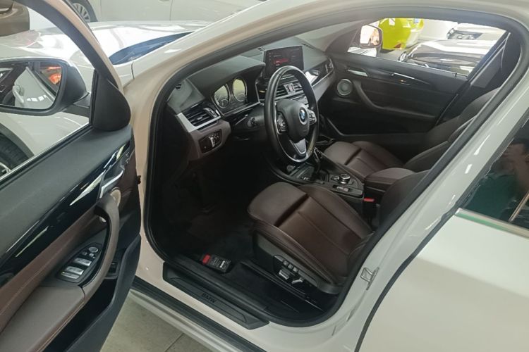 BMW X1 2022 car image #16