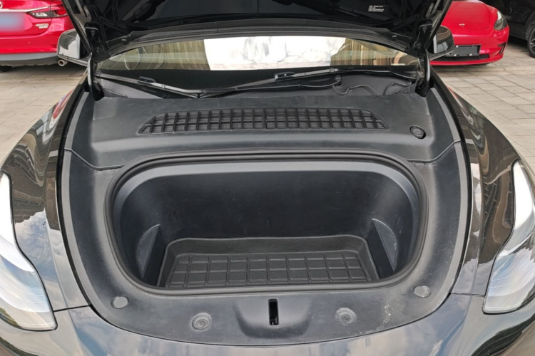 Tesla Model Y 2023 #20 Tesla Model Y 2023 car image #20