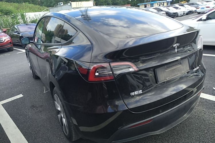 Tesla Model Y 2021 #5 Tesla Model Y 2021 car image #5