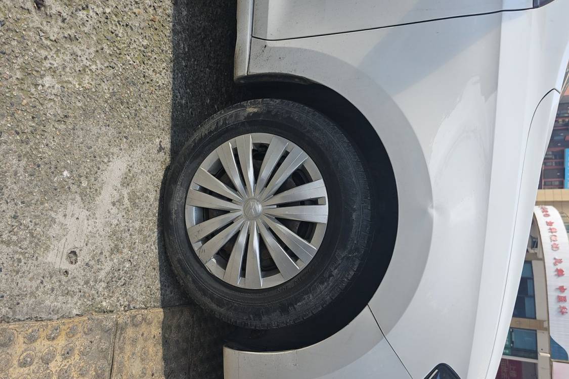 Volkswagen Santana 2017 #9 Volkswagen Santana 2017 car image #9