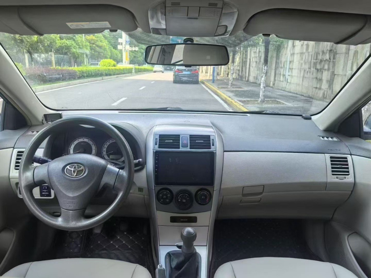 Toyota Corolla 2010 car image #7