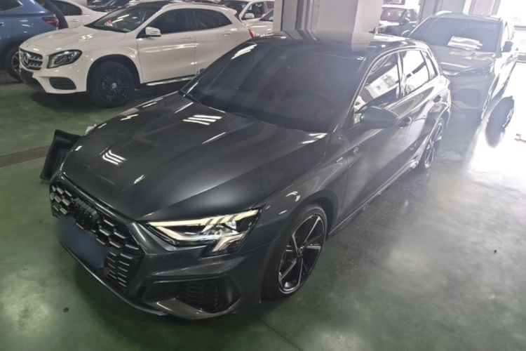 Audi A3 2024 immagine di auto #2