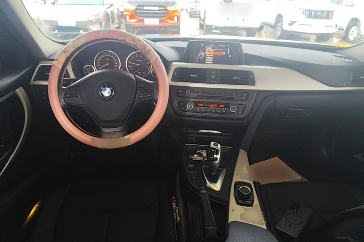 BMW 3 Series 2015 car image #11
