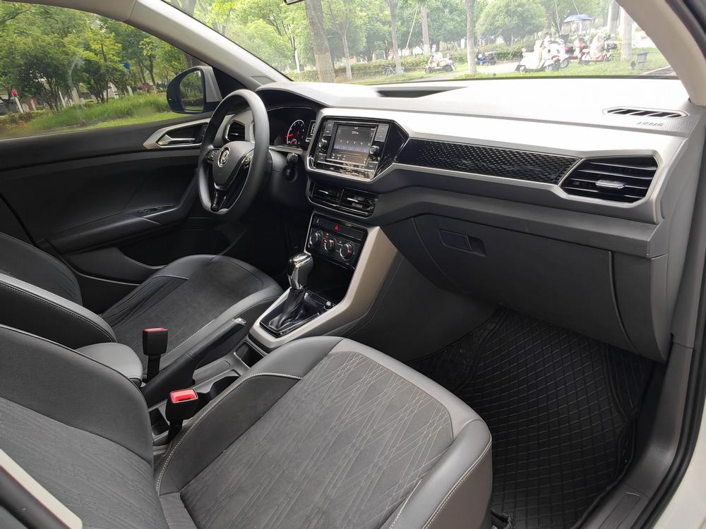 Volkswagen T-Cross 2020 #18 Volkswagen T-Cross 2020 car image #18