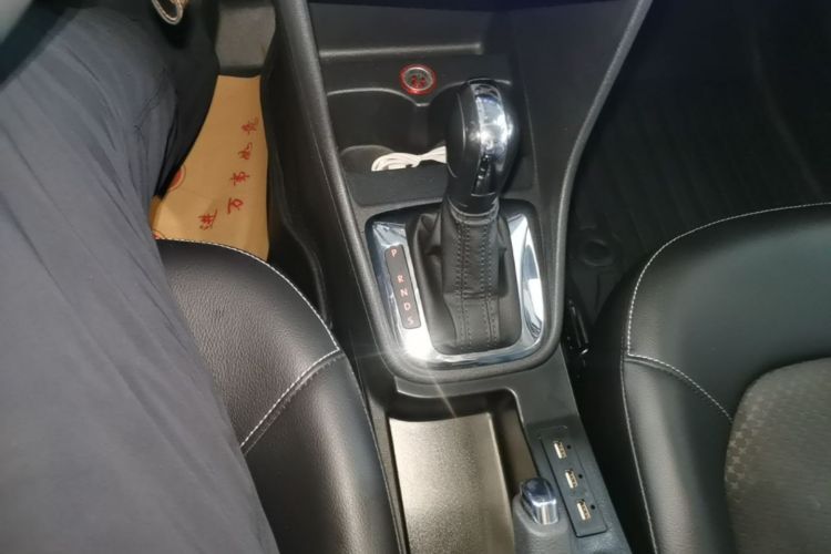 Volkswagen Santana 2016 car image #14