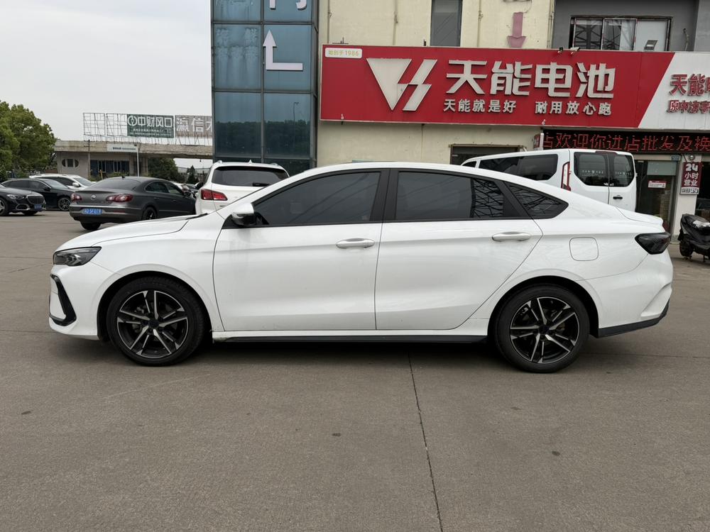 GEELY Binray 2024 immagine di auto #4