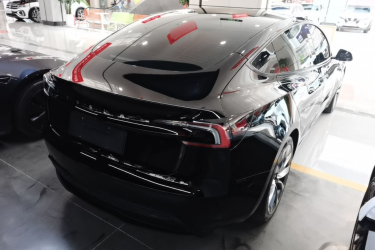 Tesla Model 3 2023 #5 Tesla Model 3 2023 car image #5