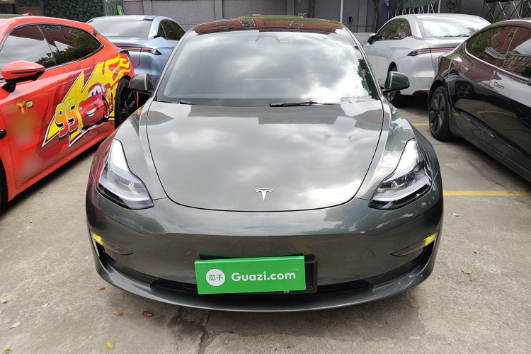 Tesla Model 3 2023 car image #3