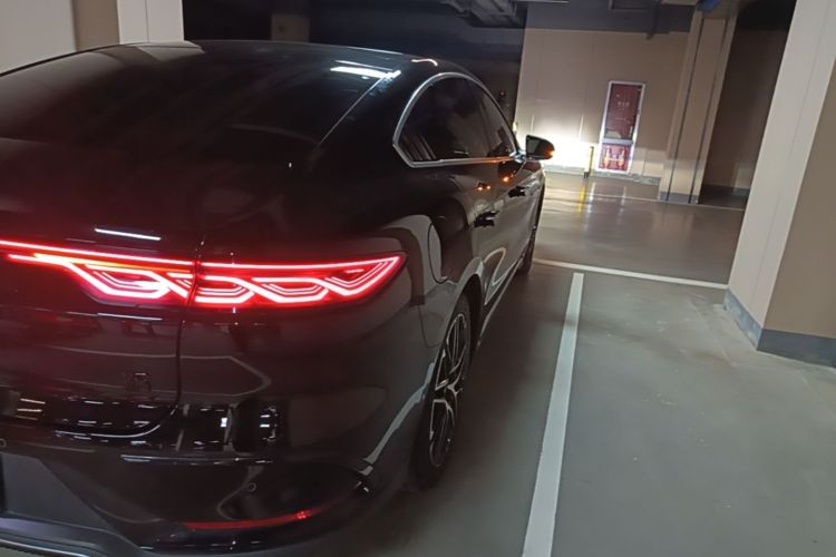 BYD Han 2024 car image #8