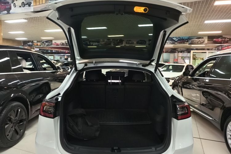 Tesla Model Y 2022 #19 Tesla Model Y 2022 car image #19