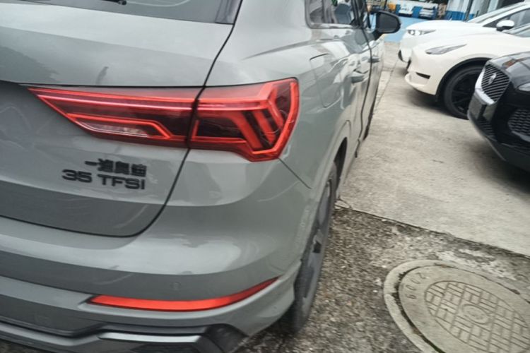 Audi Q3 2024 car image #8