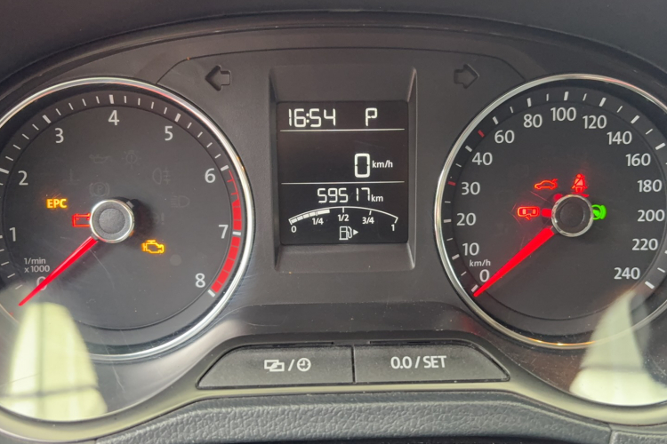 Volkswagen Polo 2018 car image #11