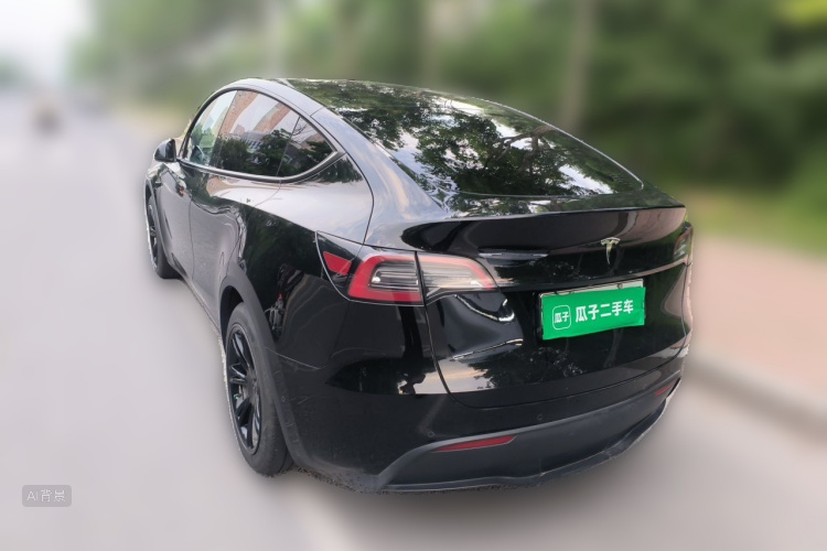 Tesla Model Y 2023 #5 Tesla Model Y 2023 car image #5