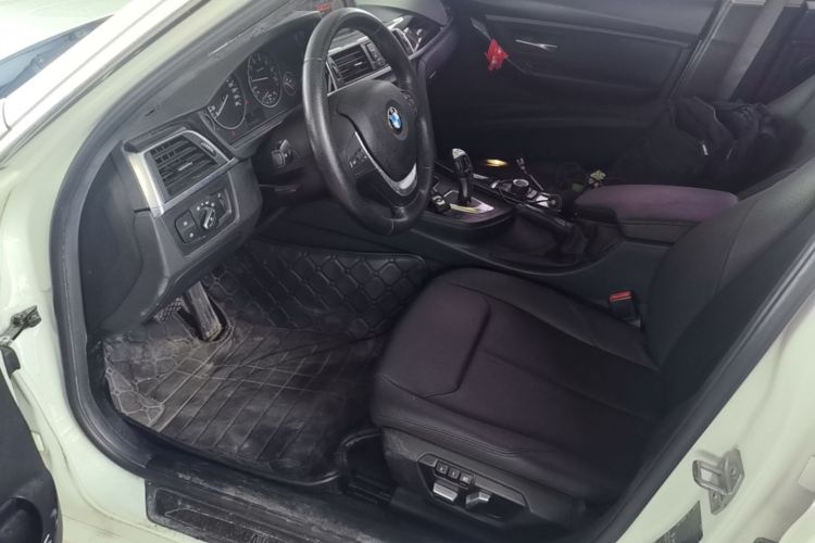 BMW 3 Series 2017 #19 BMW 3 Series 2017 car image #19