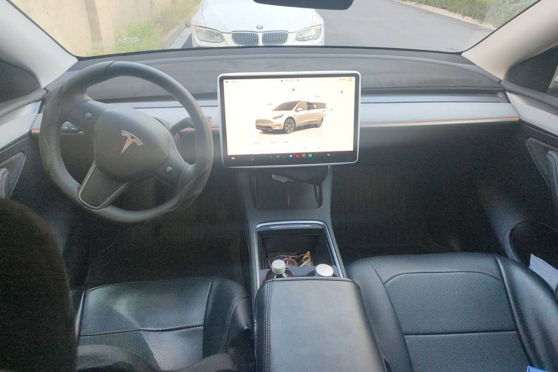 Tesla Model Y 2024 #21 Tesla Model Y 2024 car image #21