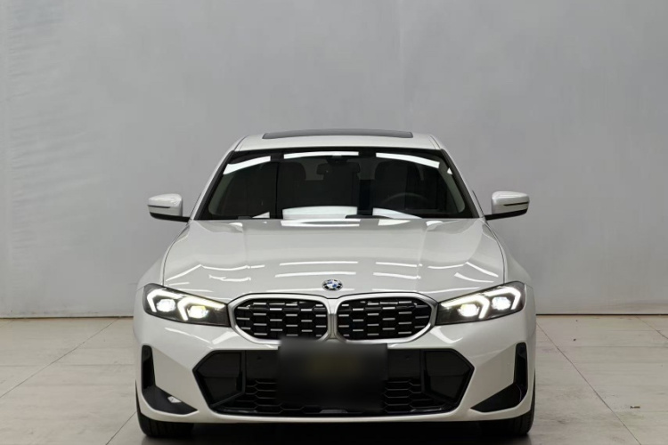 BMW 3 Series 2024 #3 BMW 3 Series 2024 car image #3